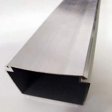 NJケーブルダクトの太陽光発電