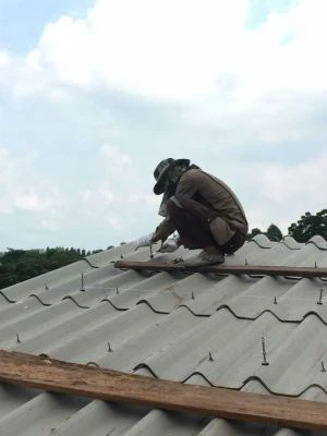 ファイバー段ボール屋根ソーラーラック